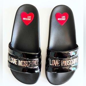 Love Moschino Black Patent Slides with Gold Metal Logo size 38 ❤️